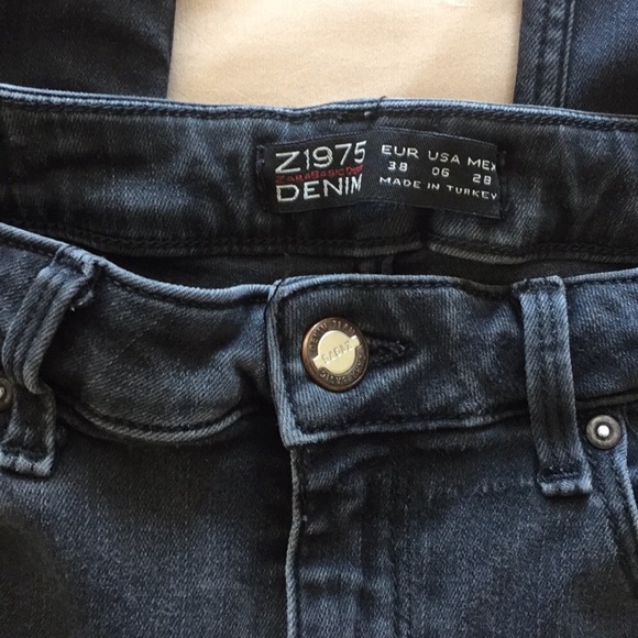 Faded black Zara high waisted jeans👖 - Picture 2 of 3